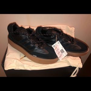 IVY PARK Supersleek 72 Size 7